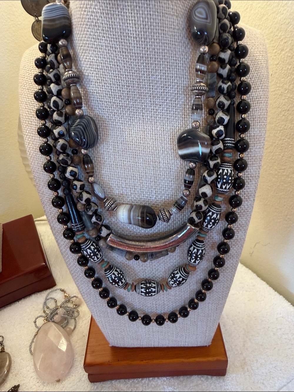 Come dig with me. Unlisted gorgeousness in every price range. - Picture 6 of 17